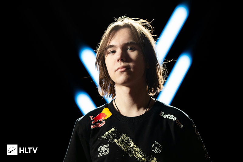 仅仅锁定一 仅仅锁定一